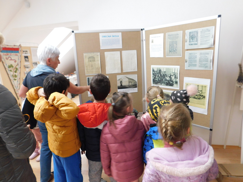 Návštěva dětí z MŠ Násedlovice v knihovně a muzeu